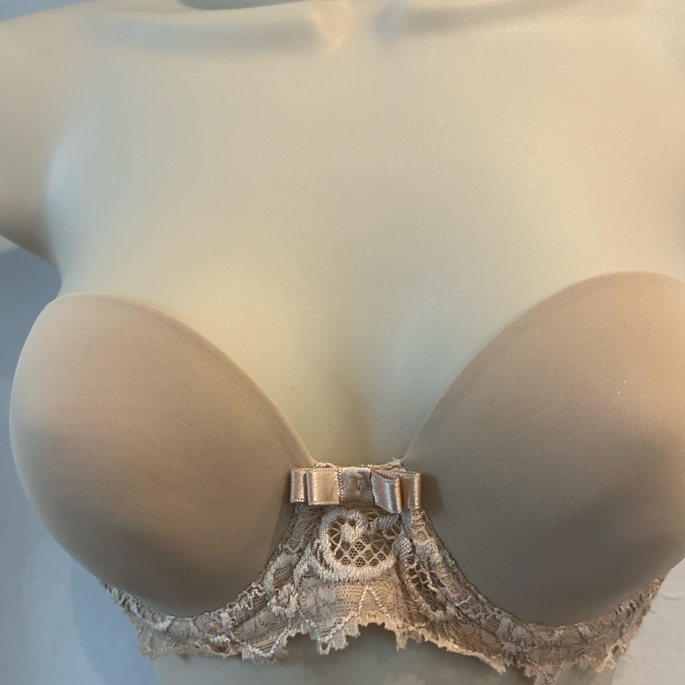 Simone Perele Strapless Nude Bra NWT Size 30D (32C)